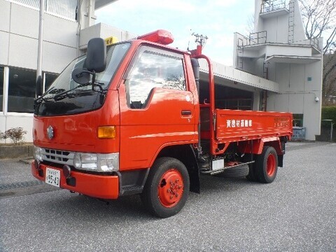 写真：資機材搬送車（上石津73）