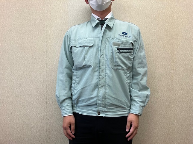 写真：委託会社の制服1