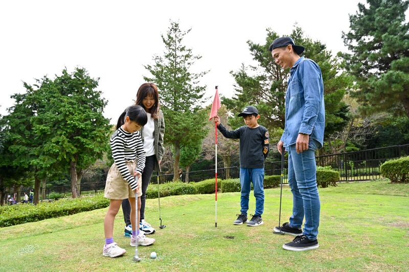 写真：パターゴルフを楽しむ様子