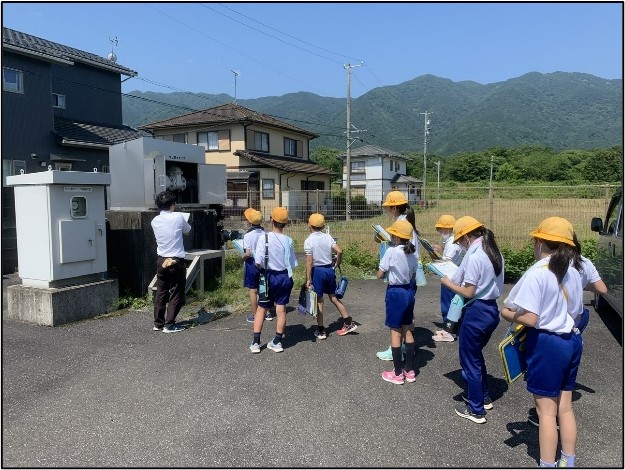 令和6年度実施　第2ポンプ場見学の様子（広幡小学校）